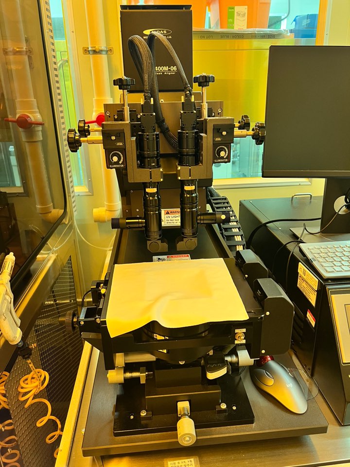 Mask Aligner (Halogen Lamp) 사진